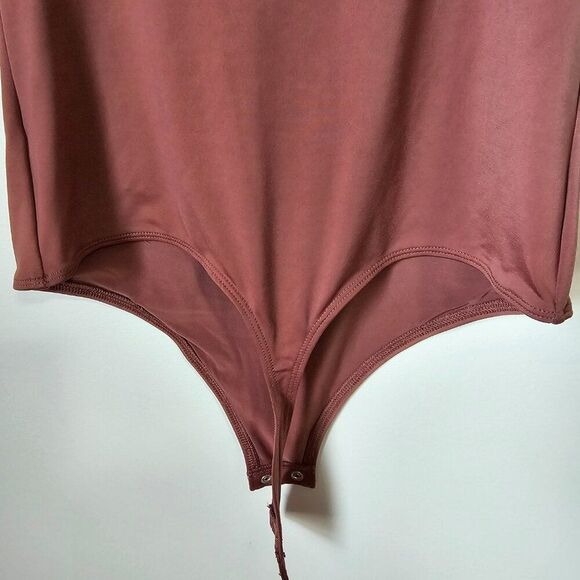 NWT EXPRESS SCOOP NECK BODY CONTOUR SCOOPNECK BODYSUIT TANK SIZE M - Picture 7 of 13